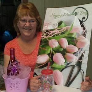 Meet your Posher, Debbie